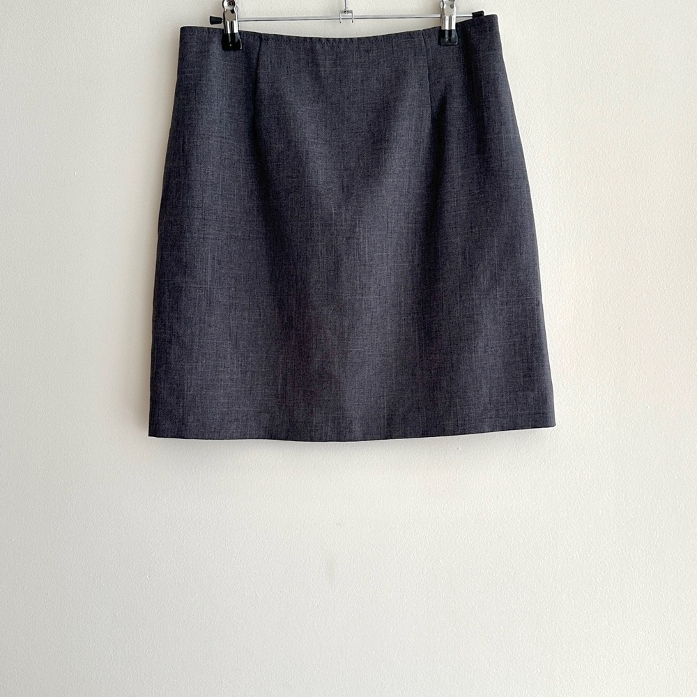 Classic Gray Pencil Skirt, Vintage 90s Juniors Casual Grey Skirt, Size 5/6 - Picture 2 of 14